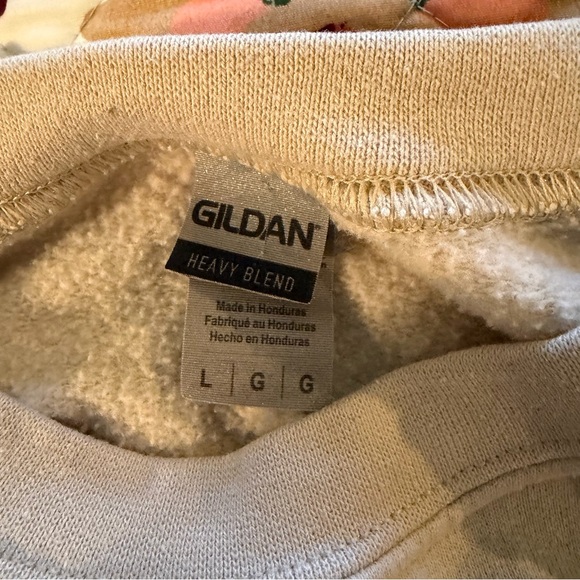 Gildan Beige Heavy Blend ‘Mama’ Sweatshirt Women’s Size Large‎ - Picture 3 of 6